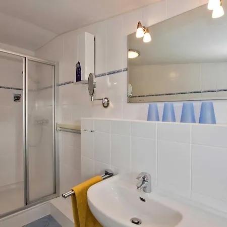 Appartement Zur Ostsee 4 *